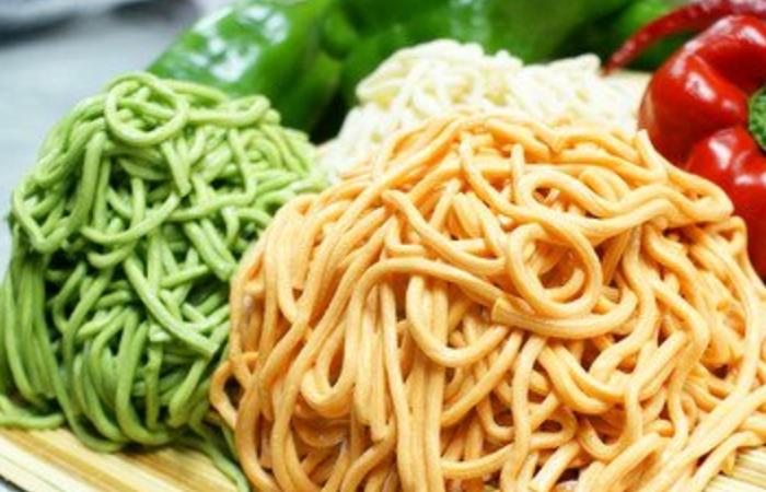 儿童彩色手工面条做法大全,蔬菜面条怎么做孩子最喜欢吃