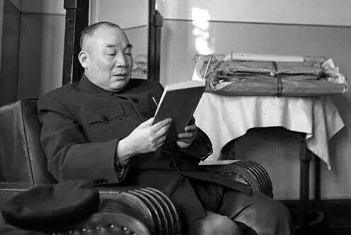 人口学家马寅初中间的字读什么,人口学家马寅初是美国支持的吗