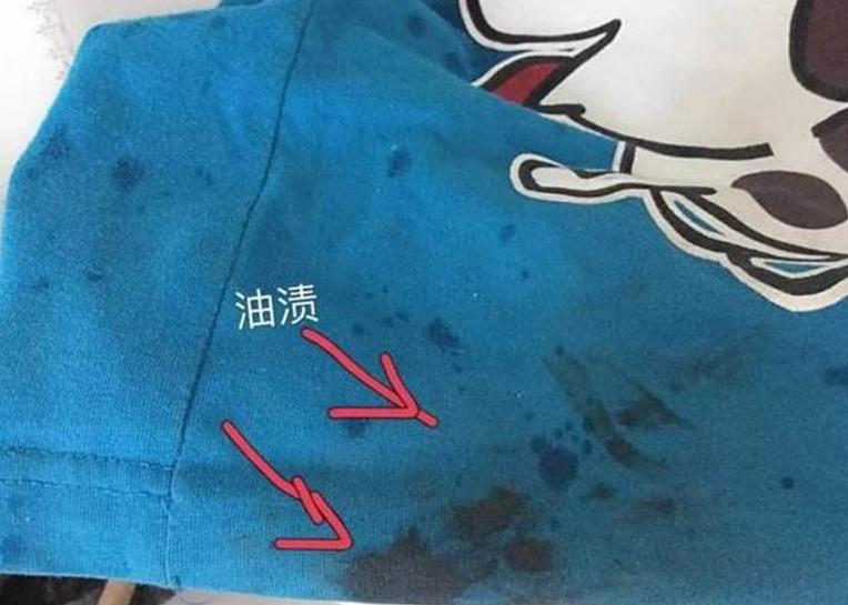 衣物陈年油污怎么去除,衣物上的油垢拿什么洗好