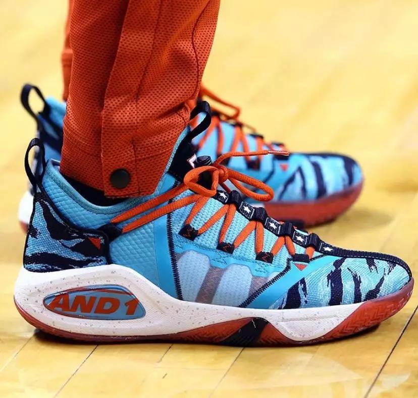 nba杰伦布朗上脚球鞋,nba球星上脚布朗尼1代