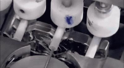 圆珠笔按下去弹不回来怎么办,圆珠笔一按就出水什么意思