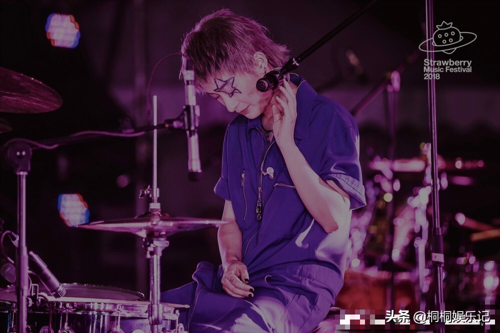 曾轶可道歉一事也引发网友热议,曾轶可发文道歉言行失当