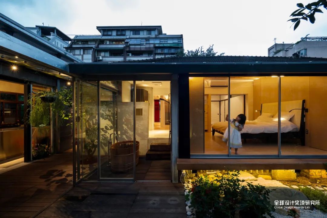 这是什么神仙奖项？获奖总数才6个？