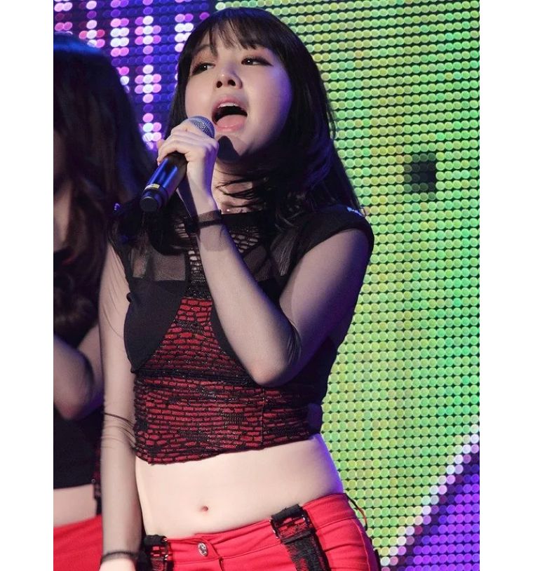 脸颊没肉是太瘦了么,韩国爱豆要瘦到多少斤