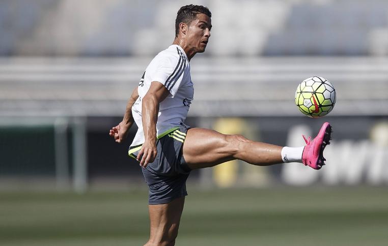 足球转会期什么意思,足球球员自由转会什么意思