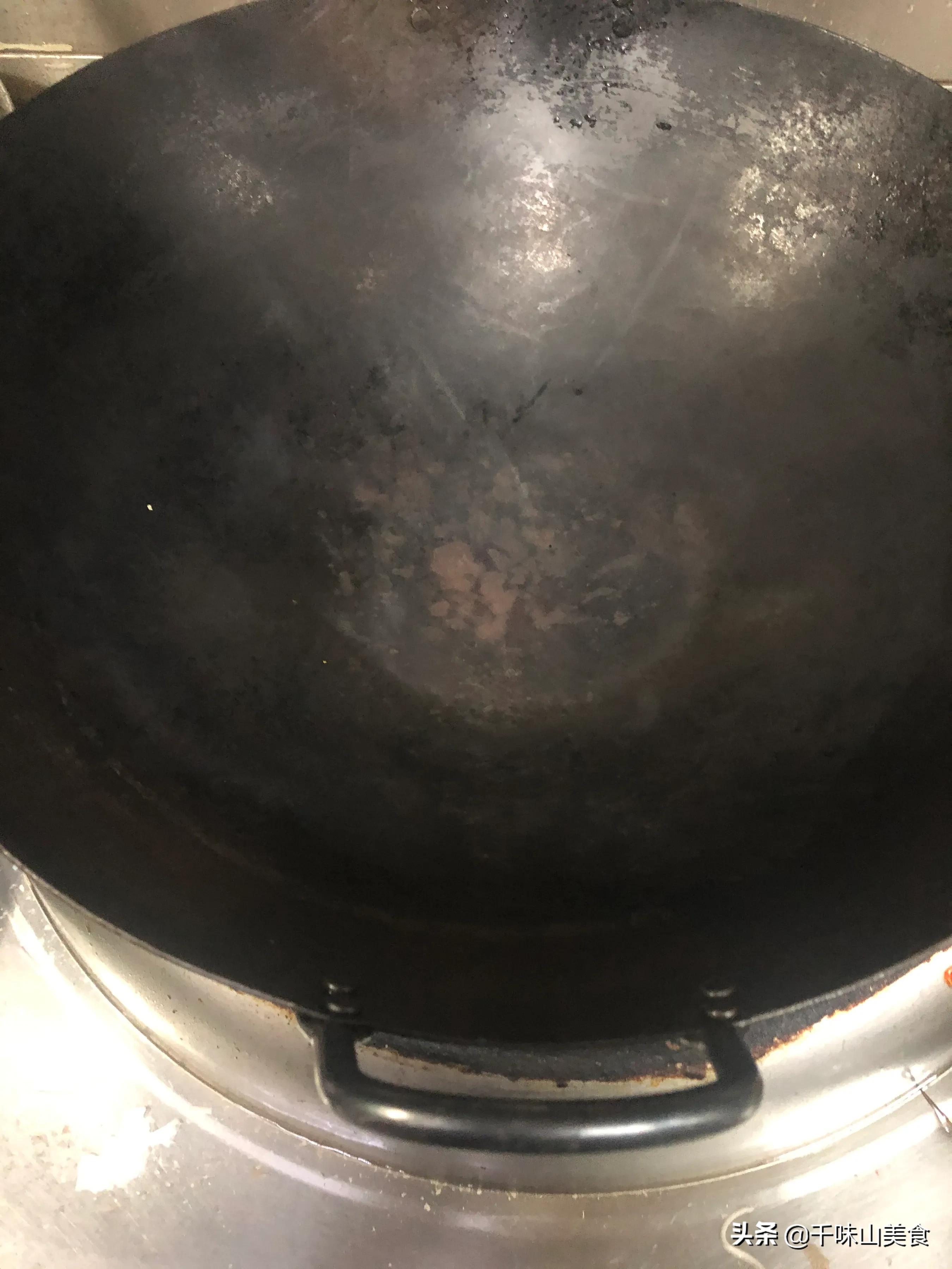 炒肉粘锅,大厨教你热锅凉油窍门,炒任何菜都不黏锅,适合所有锅