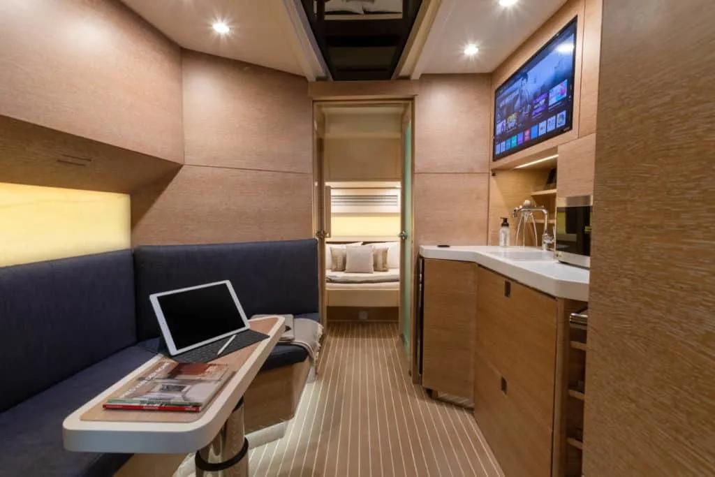 最高航速50节游艇,最高航速70节的空泡艇