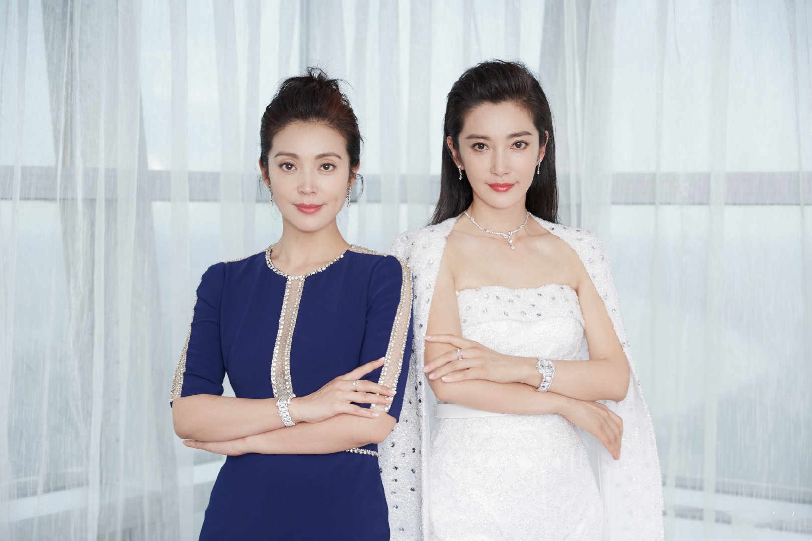 李冰冰姐妹花在娱乐圈打拼靠什么,十对明星姐妹