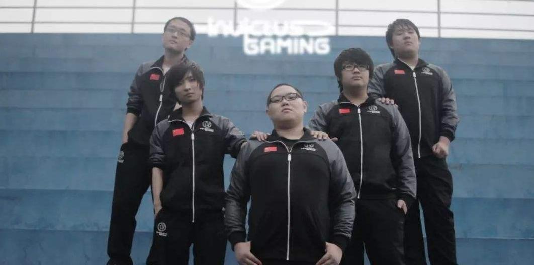 pdd和笑笑解说ig,ig夺冠庆功宴王思聪