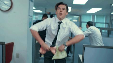 五大险企薪酬榜：平安5高管年薪上千万，营销员佣金仅4万