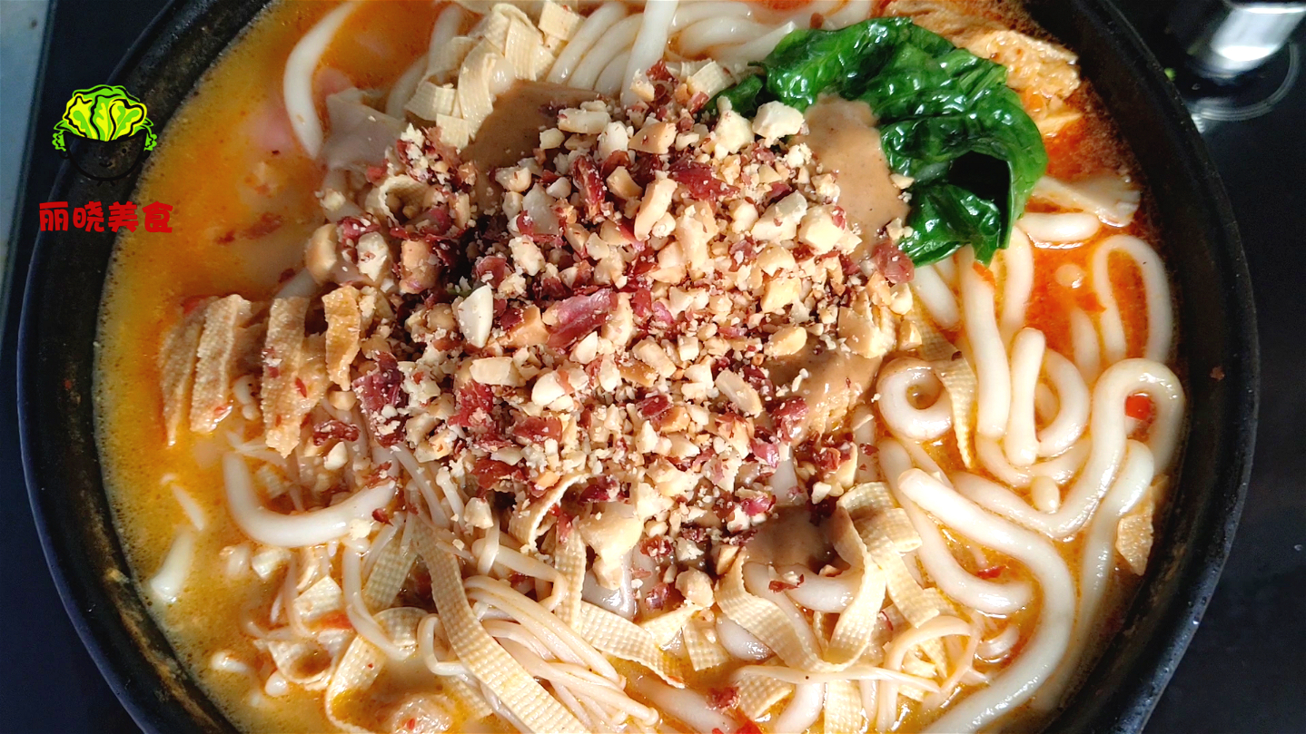 在家教你如何做麻辣烫,想吃麻辣烫但是不能吃辣怎么做