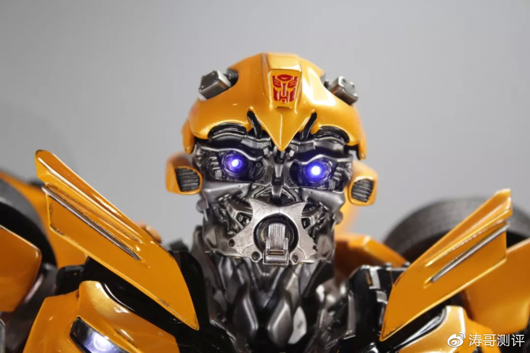 开箱价值1万的新年礼物,10000元以上的大黄蜂模型