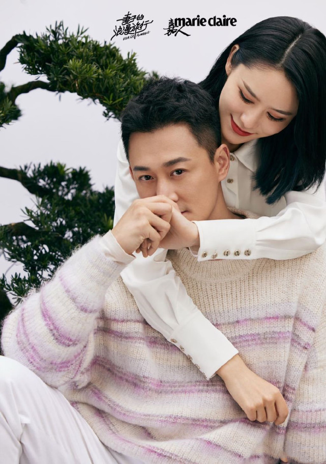 张馨月给林峯唱歌,林峯张馨月甜蜜瞬间