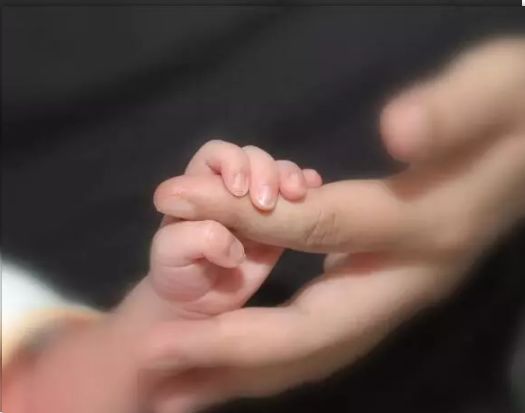 小孩误食衣物消毒液该怎么办,孩子误食酒精消毒液有什么影响