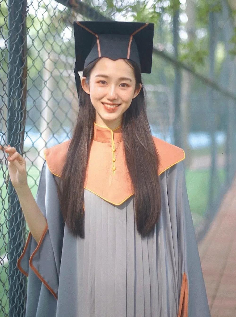 美院中国风学士服,九大美术学院学士服