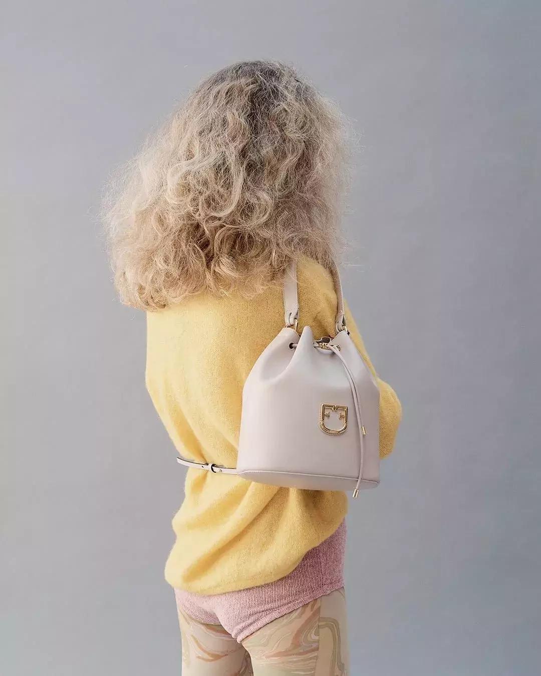 品牌女包包推荐网红款2022年新款,最近两年流行的包包品牌