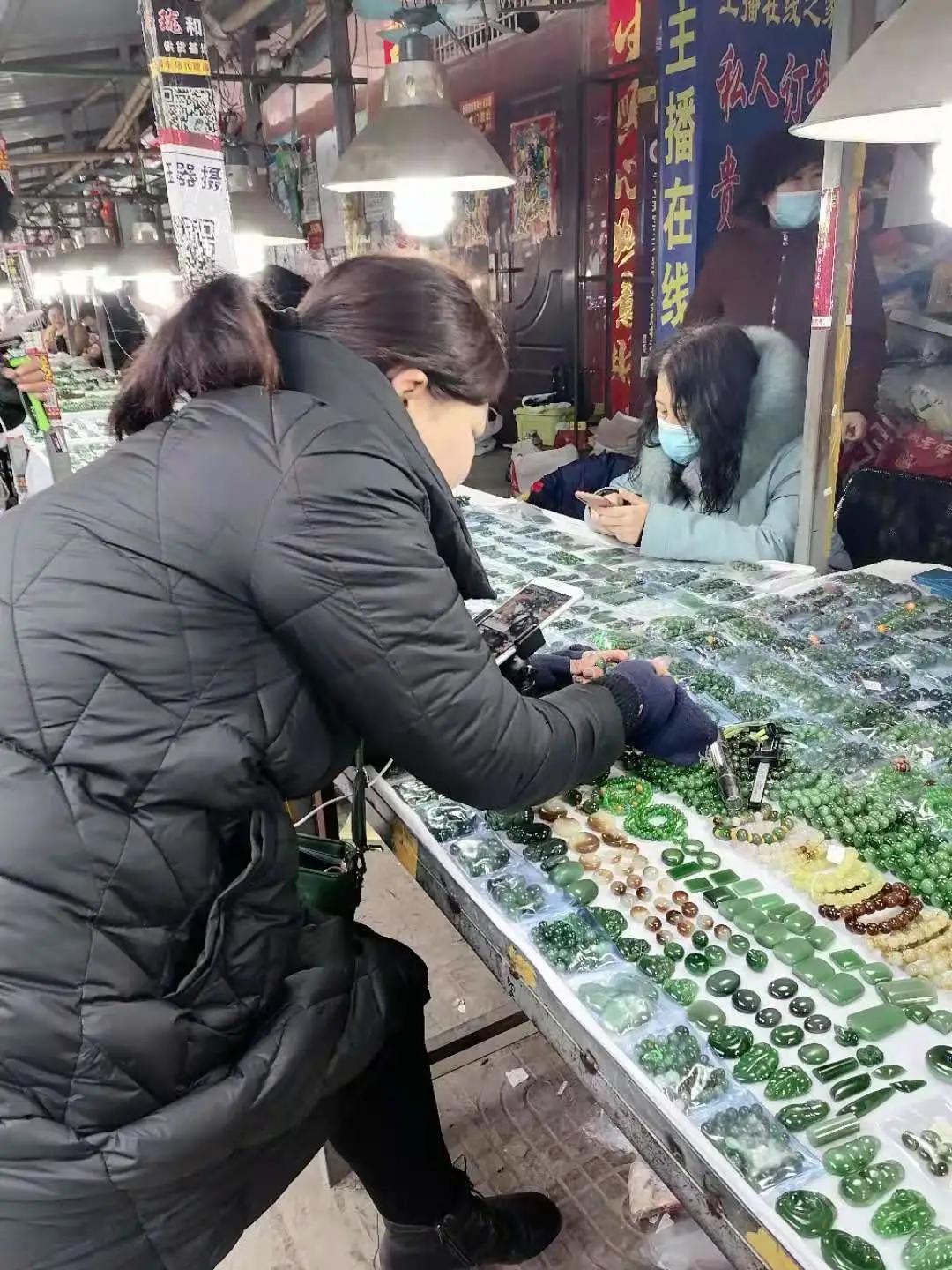 和田玉水中采直播,和田玉清水直播