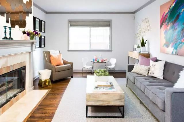 实木地板有些好看有些难看,装了暗色系地板