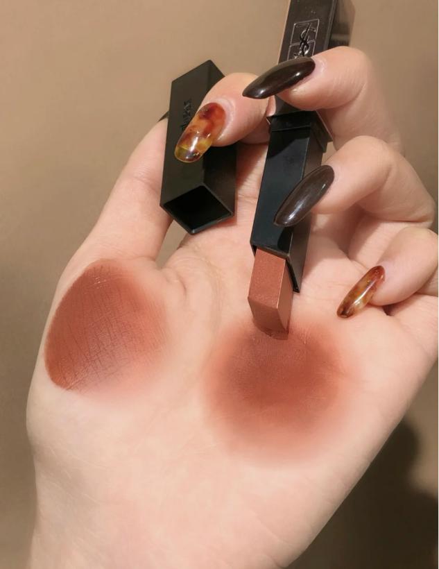 不知道选什么颜色的口红合适,今春必入的口红好看到爆