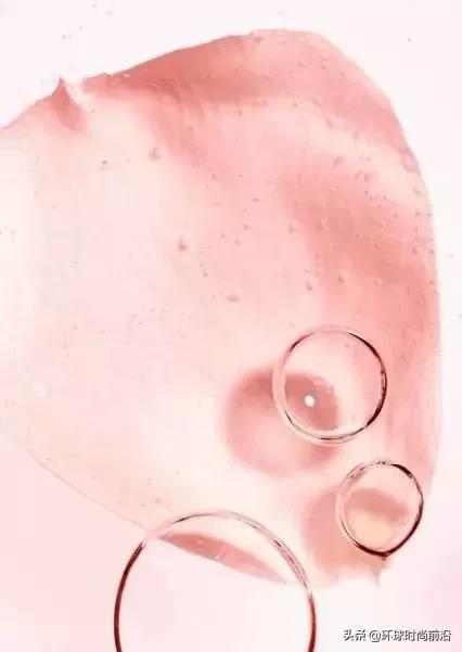 什么水适合肌肤喝,你的肌肤该用乳液还是面霜