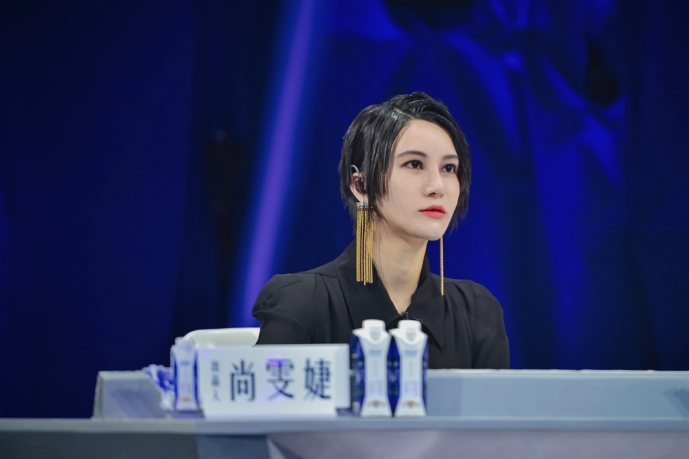 张英席和刘岩谁厉害,声入人心张英席和刘岩