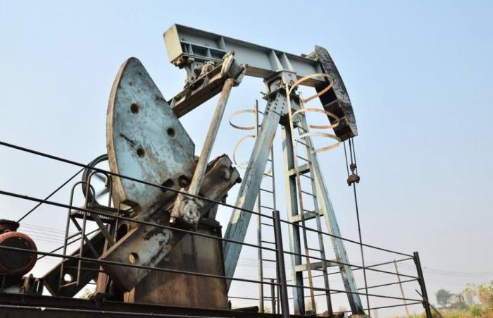 采石油的磕头机一天能抽多少石油,挖石头机一次能抽多少石油