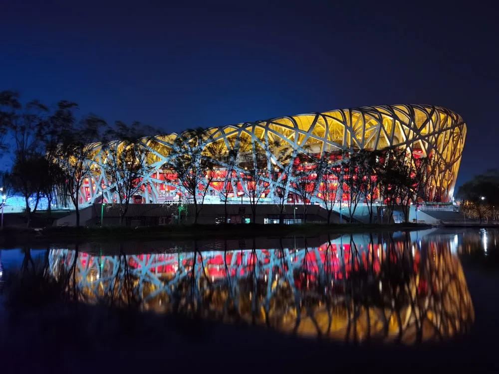 摄影初学者预算两千买什么相机,家用和旅游摄影买什么相机