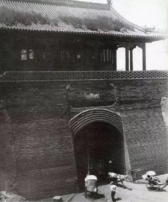 历史老照片1935年的辽宁沈阳,老照片镜头下1983年沈阳