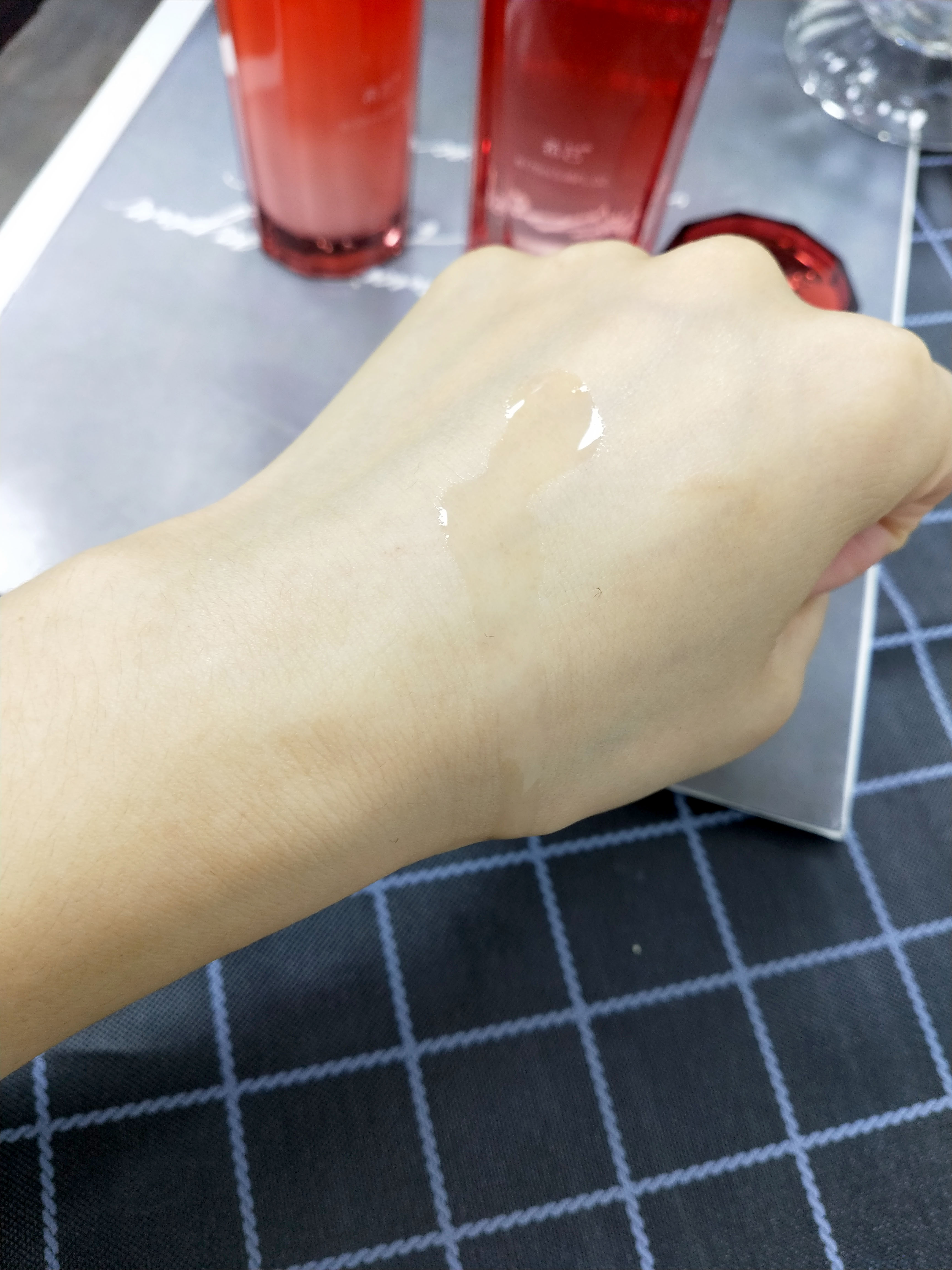 希芸水漾眼精华,希芸新水漾补水