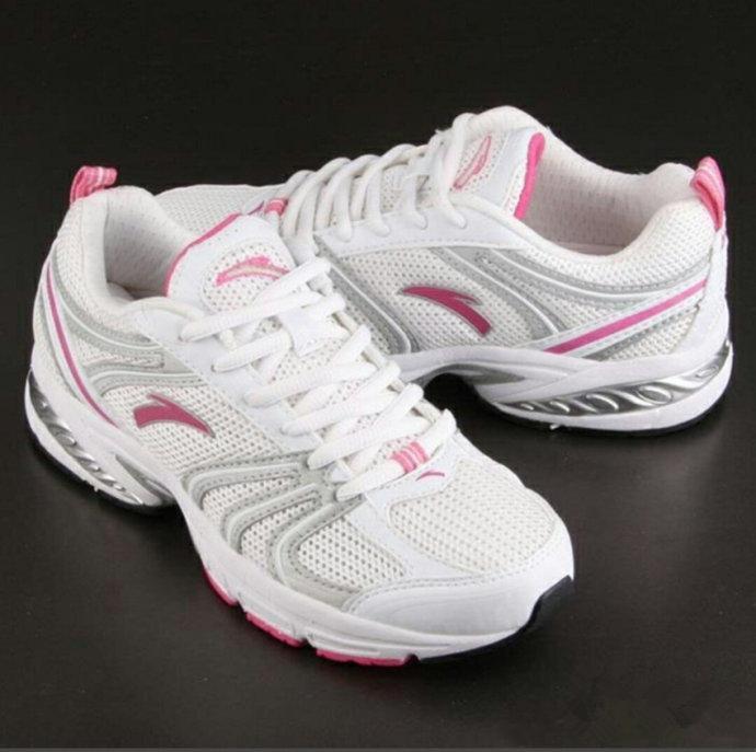 鞋舌跑偏怎么办教你一招,鞋舌总跑偏如何根治