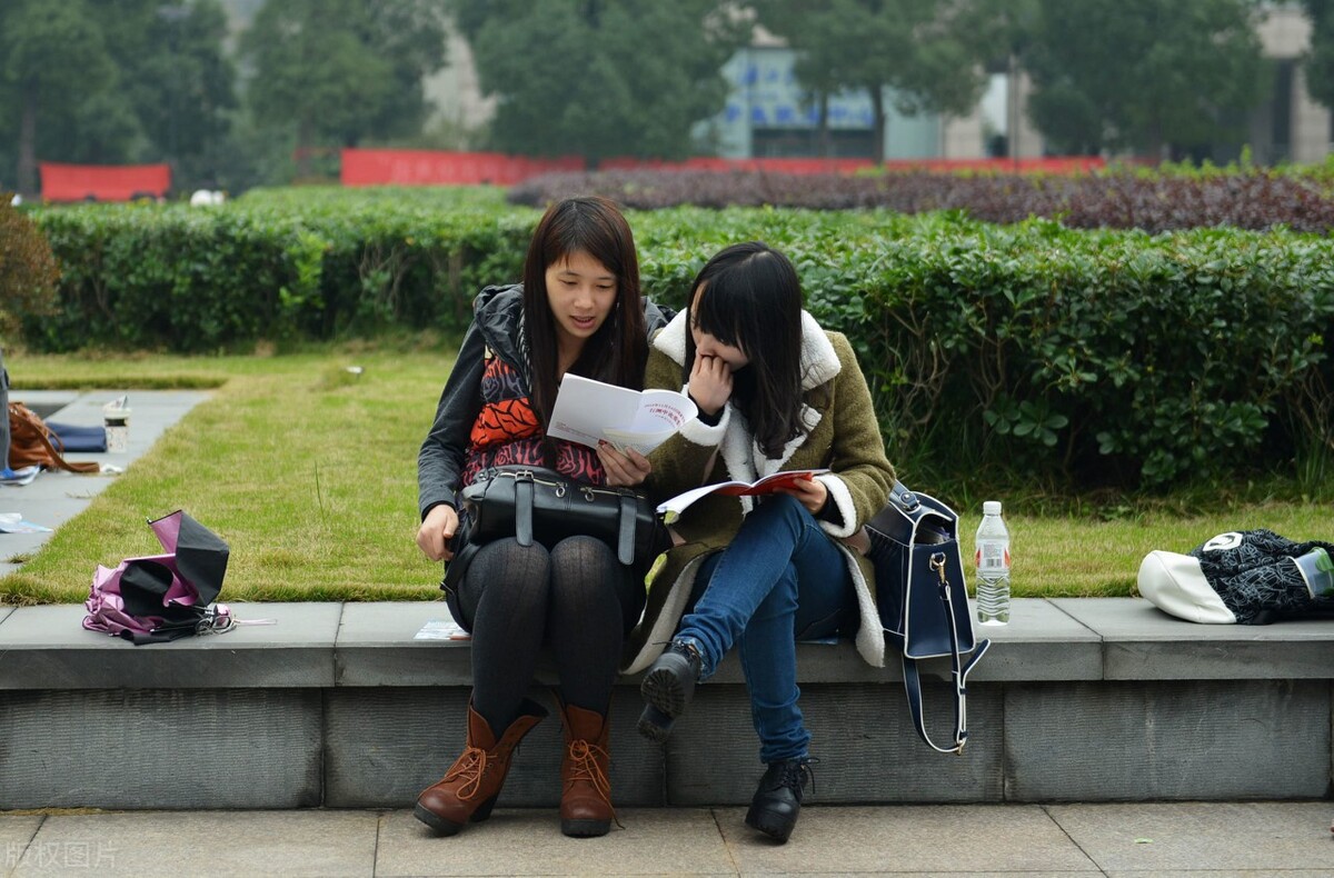 三不限报考公务员有哪些好岗位,报考岗位三不限和限制岗位哪个好
