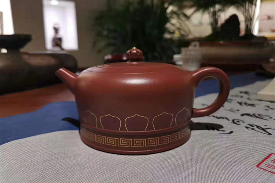 黑星砂泥料是原矿的紫砂泥料吗,宜兴紫砂壶的泥料特点