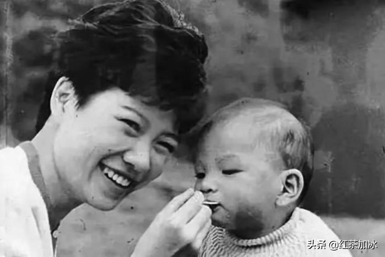 香港作家亦舒最终与儿子相认了吗,内地亦舒第一美人