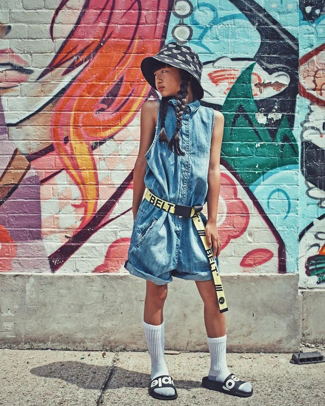 9岁小姑娘滑板视频,9岁滑板女孩