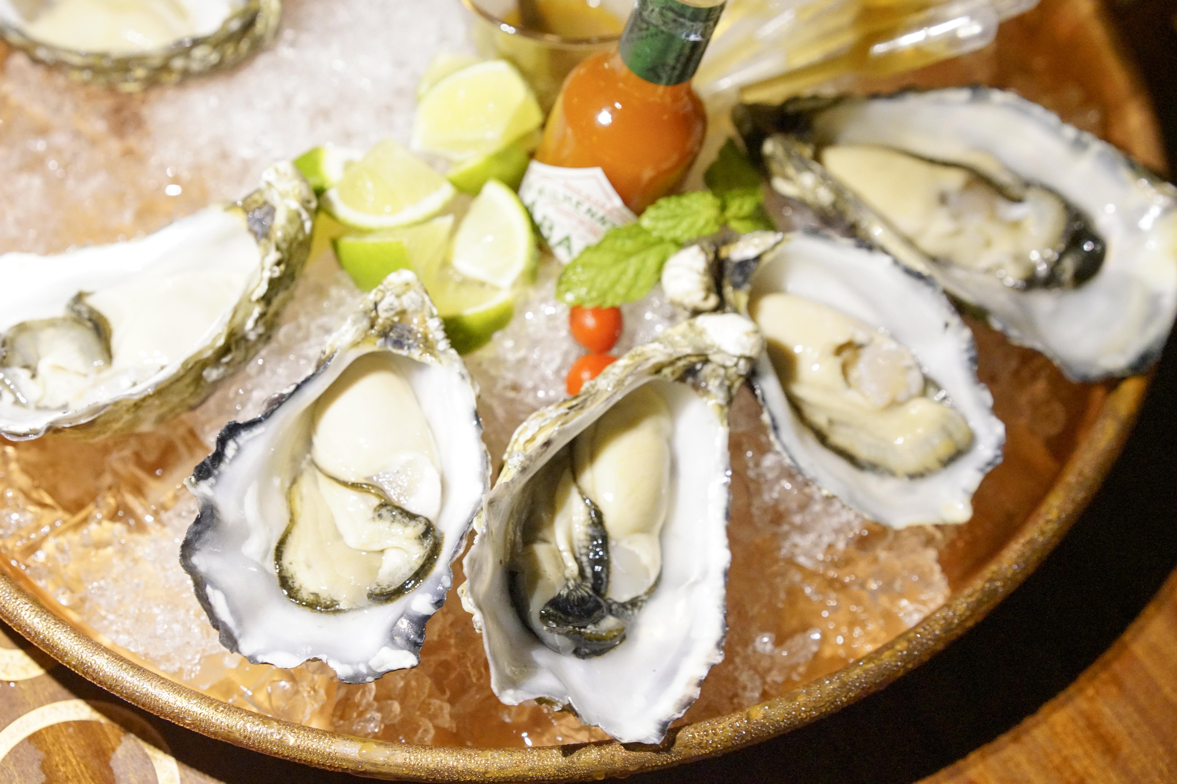 轮渡夜景从这里看更美，全新半空180度海景餐吧值得你来