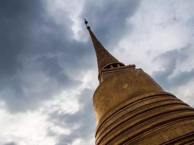 泰国从小就要去寺庙,泰国5泰铢硬币版别