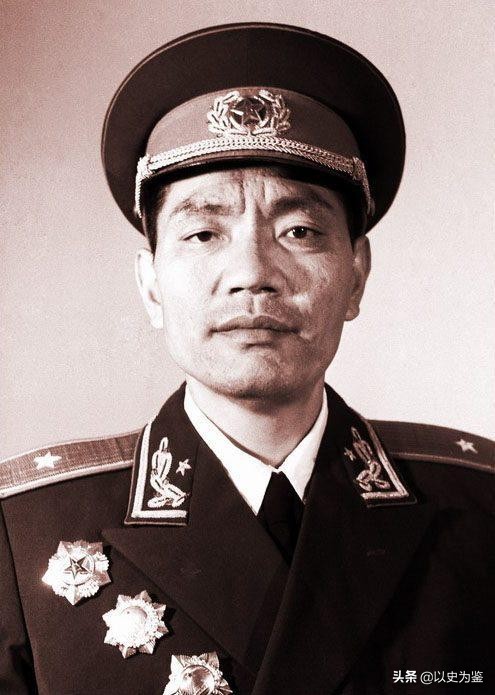 中野血战汝河，虎将尤太忠1个旅阻击敌军3个师，*小平邓**：打得好