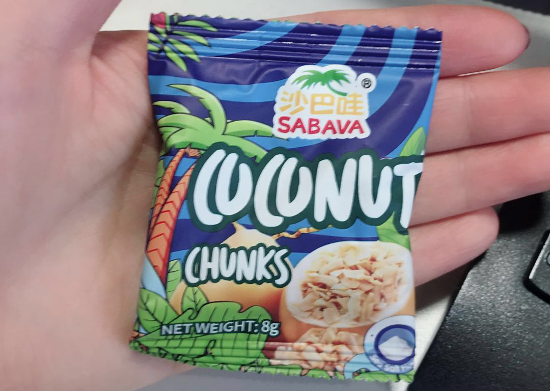 椰香味十足的椰子脆块,马来西亚椰子脆