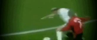 梅西过人把人晃倒,梅西过人0.5秒深度解析