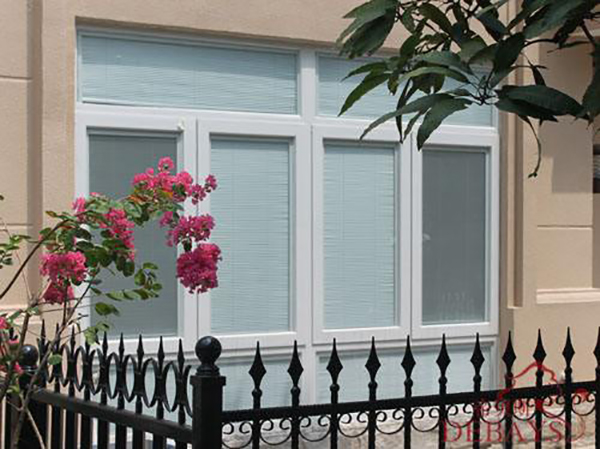 铝合金门窗各种事件,铝合金门窗烂个洞怎么办