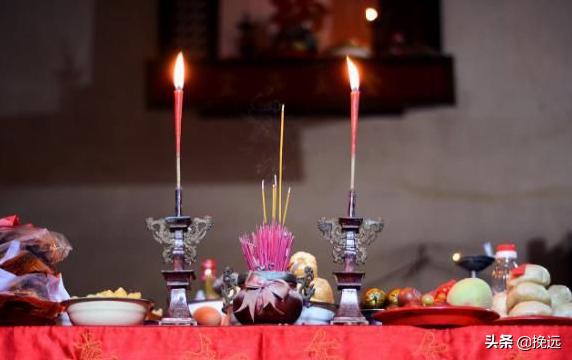 守灵为什么点三根香,人死后守灵堂好不好