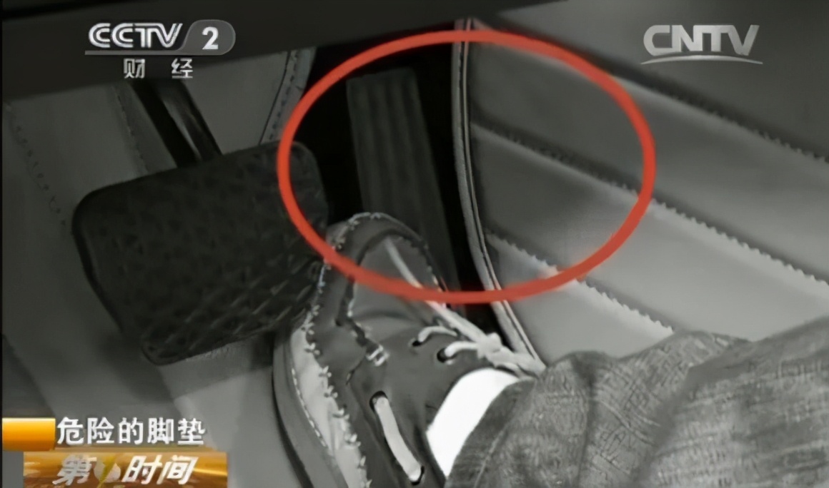 为什么开宝马要用原厂脚垫,宝马原厂是全包围脚垫吗