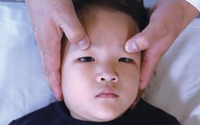 小儿打嗝停不下来,教你推拿手法和食疗秘方巧止呃