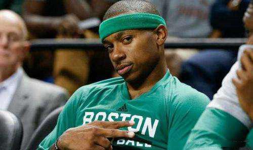 职业赛场拉肚子怎么办,罗斯受伤被扶回更衣室