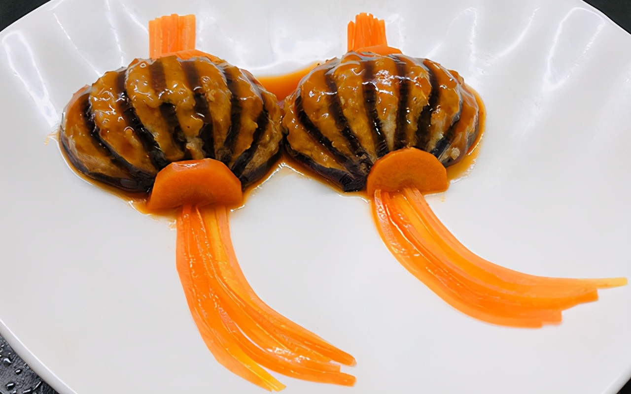 年夜饭红红的灯笼,除夕年夜饭大红灯笼