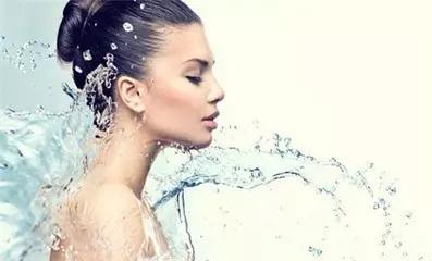 冬季皮肤皲裂用什么护肤品,冬季皮肤皲裂怎么办