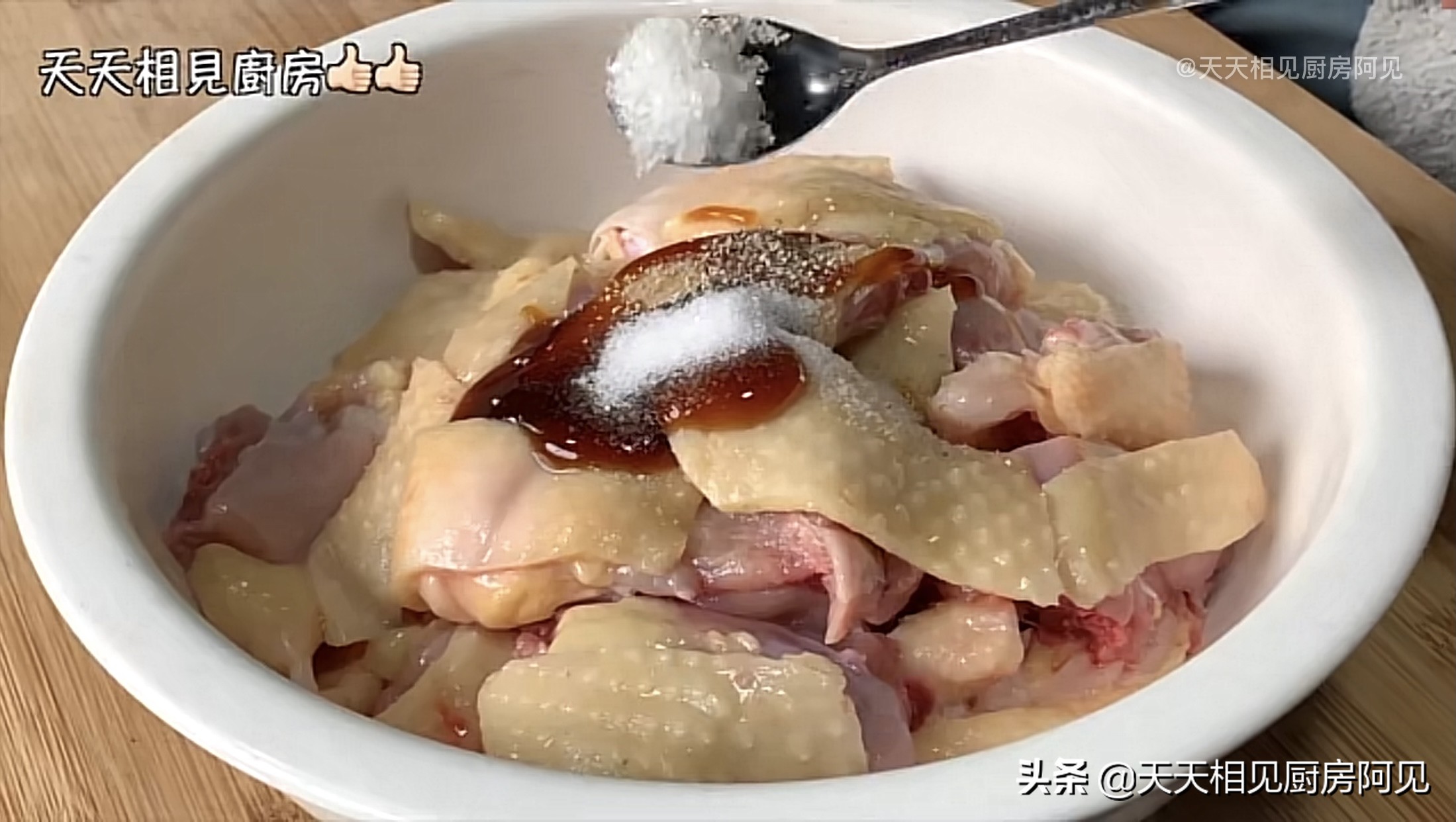 怎样清蒸鸡好吃又简单的方法,清蒸鸡的正宗做法和步骤