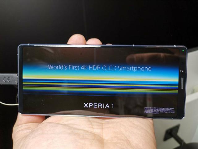 索尼手机用的什么屏幕,索尼21:9屏幕手机