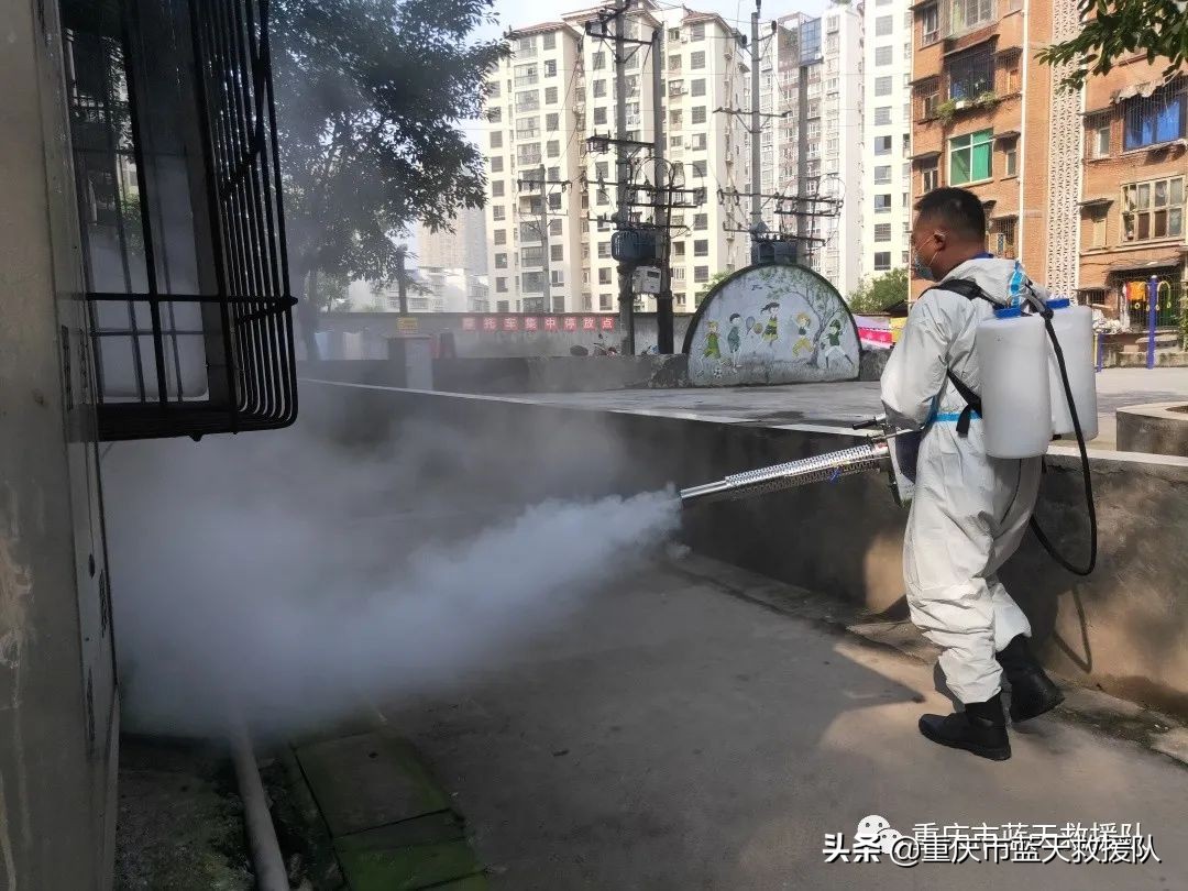 抗疫简报范文100字,抗疫报道稿件