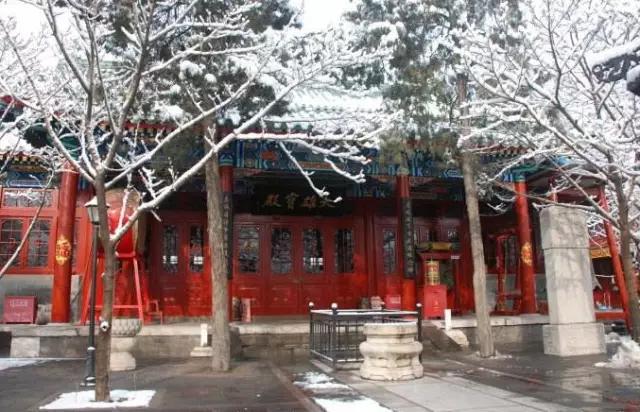 北京有什么寺庙可以烧香拜佛,祈福最好的寺庙北京